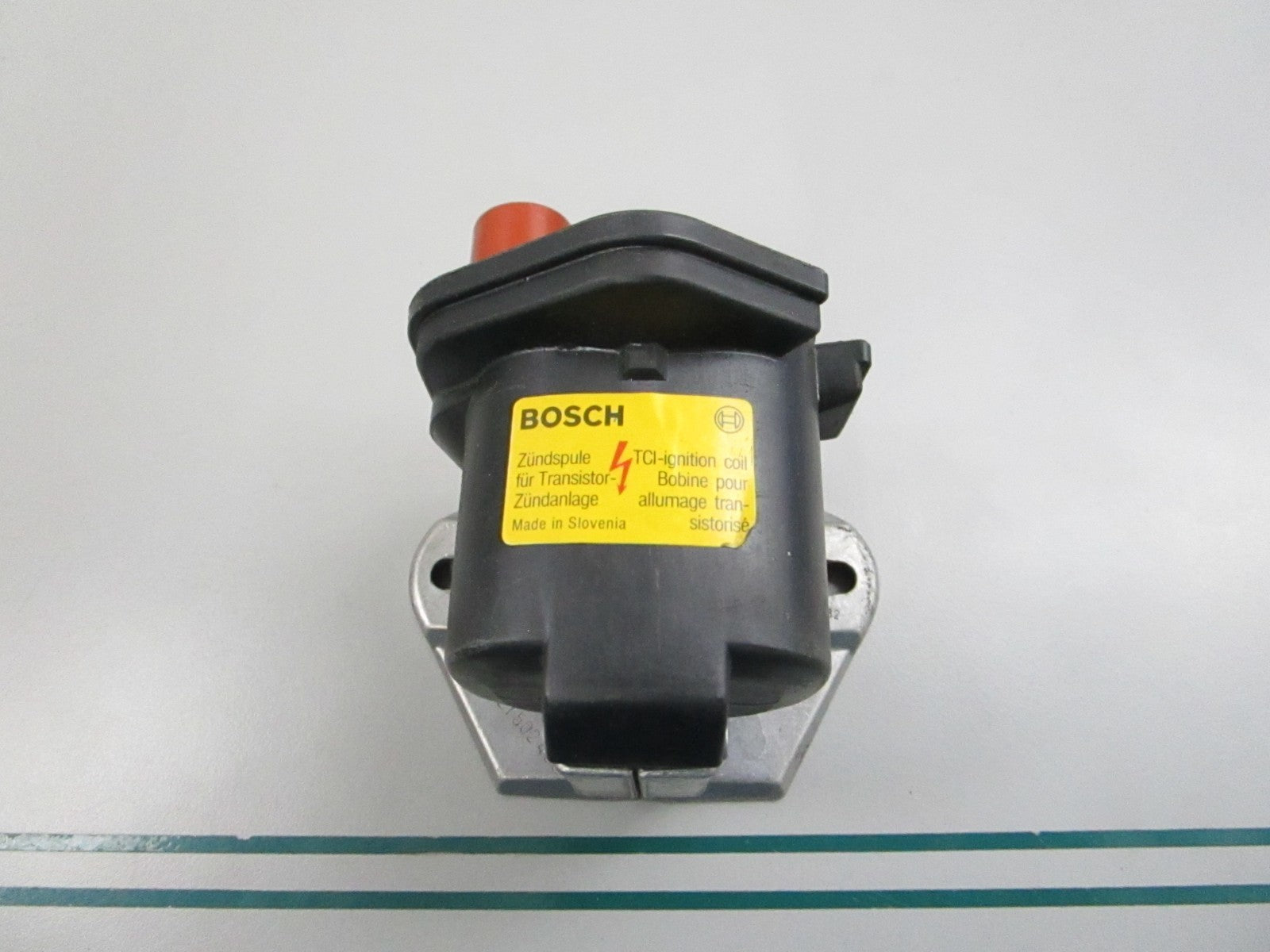 NEW OEM 0001586103 Mercedes-Benz Bosch Ignition Coil 0810