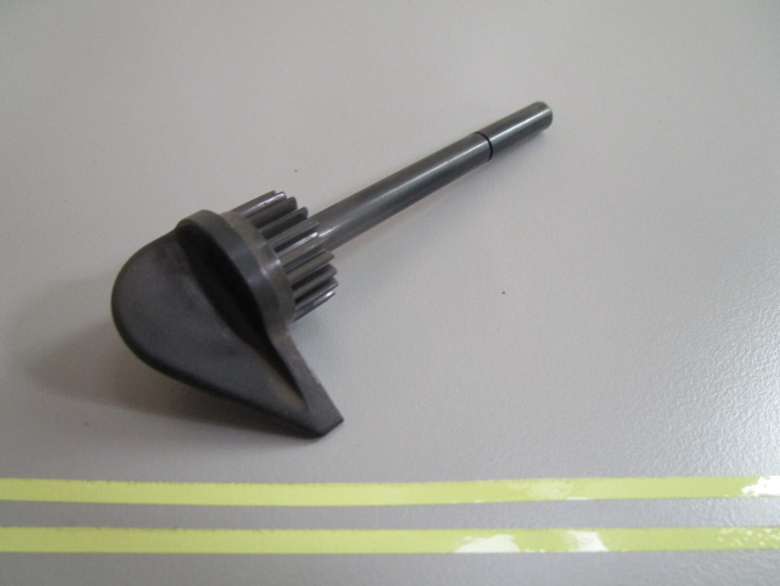 *NEW OEM* 0810 OMC Johnson Evinrude Carburetor Knob 305207 0305207