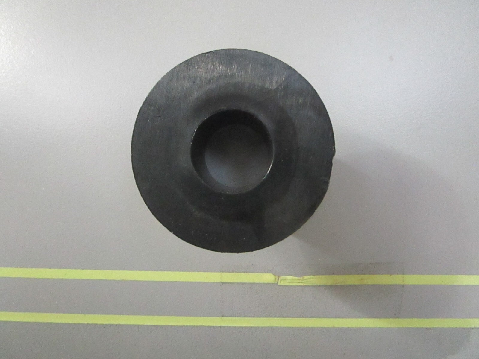 *NEW OEM* 0810 Volvo Penta Bushing 876278