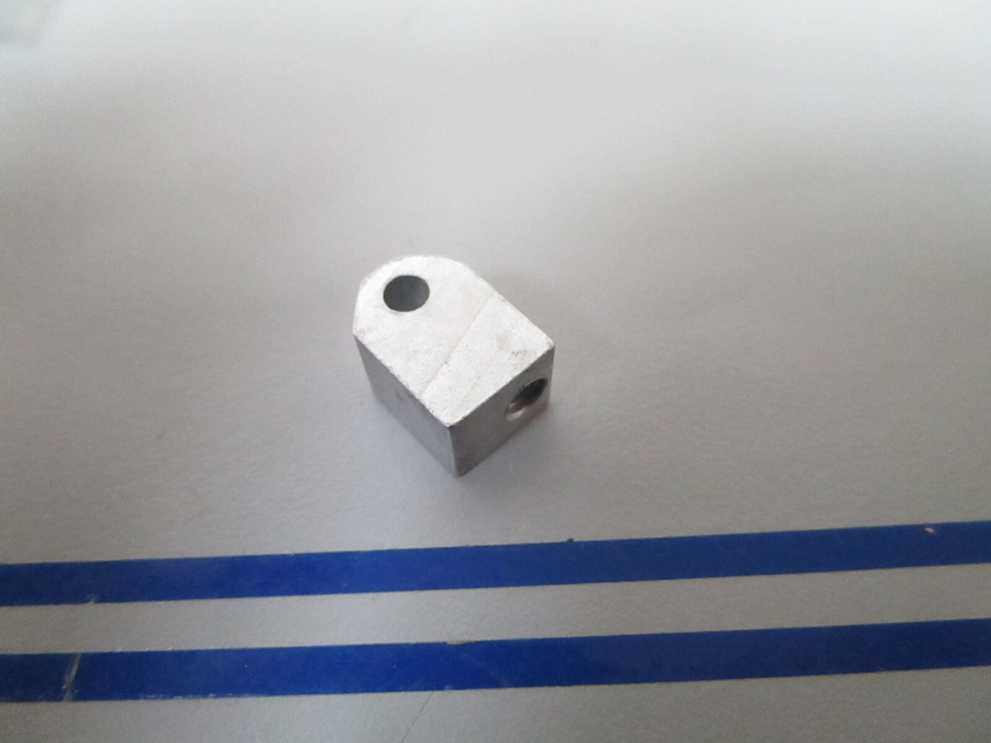 *NEW OEM* 0810 OMC Johnson Evinrude Swivel 316140 0316140