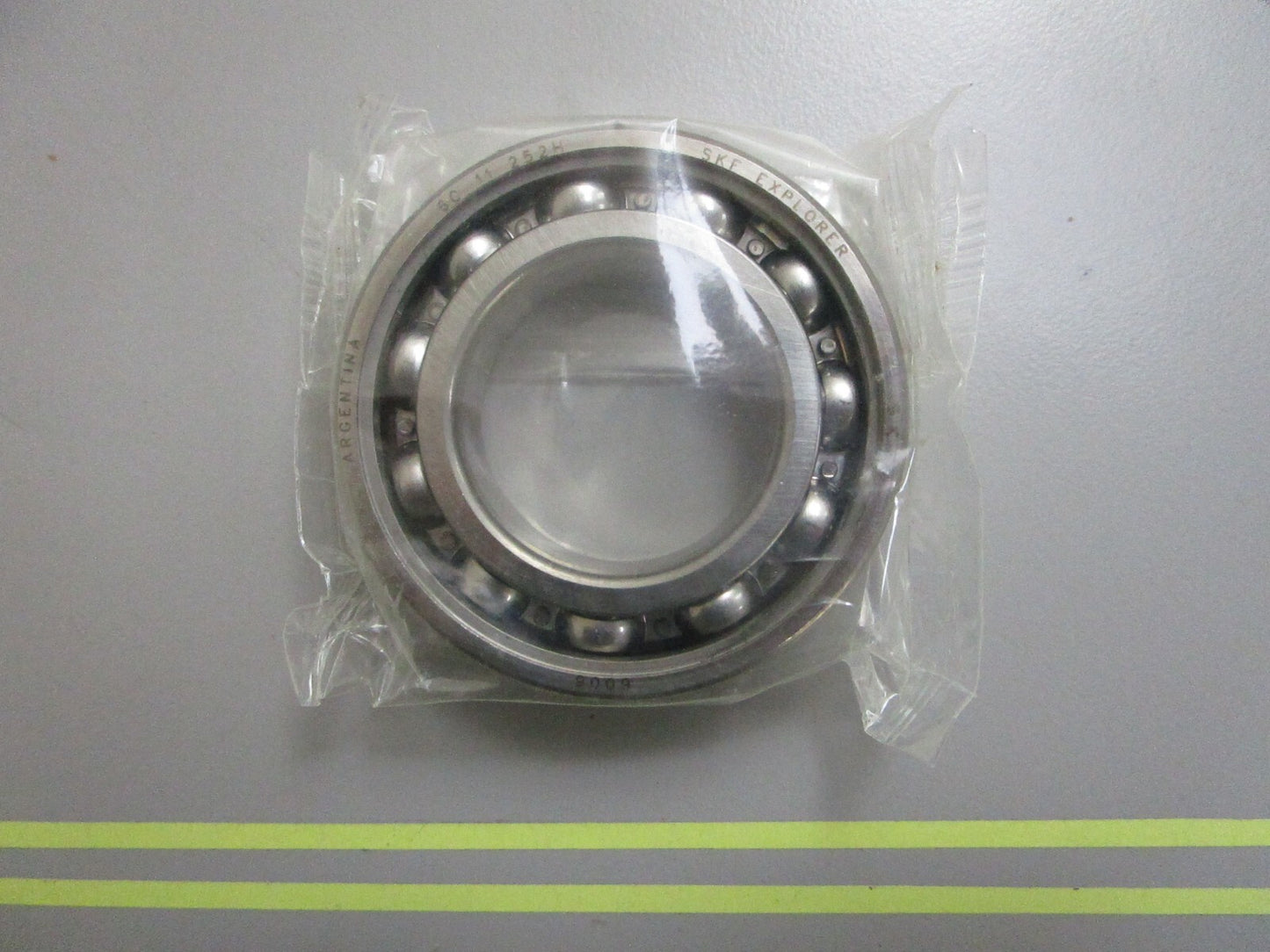 *NEW OEM* 0810 Volvo Penta Ball Bearing 19258
