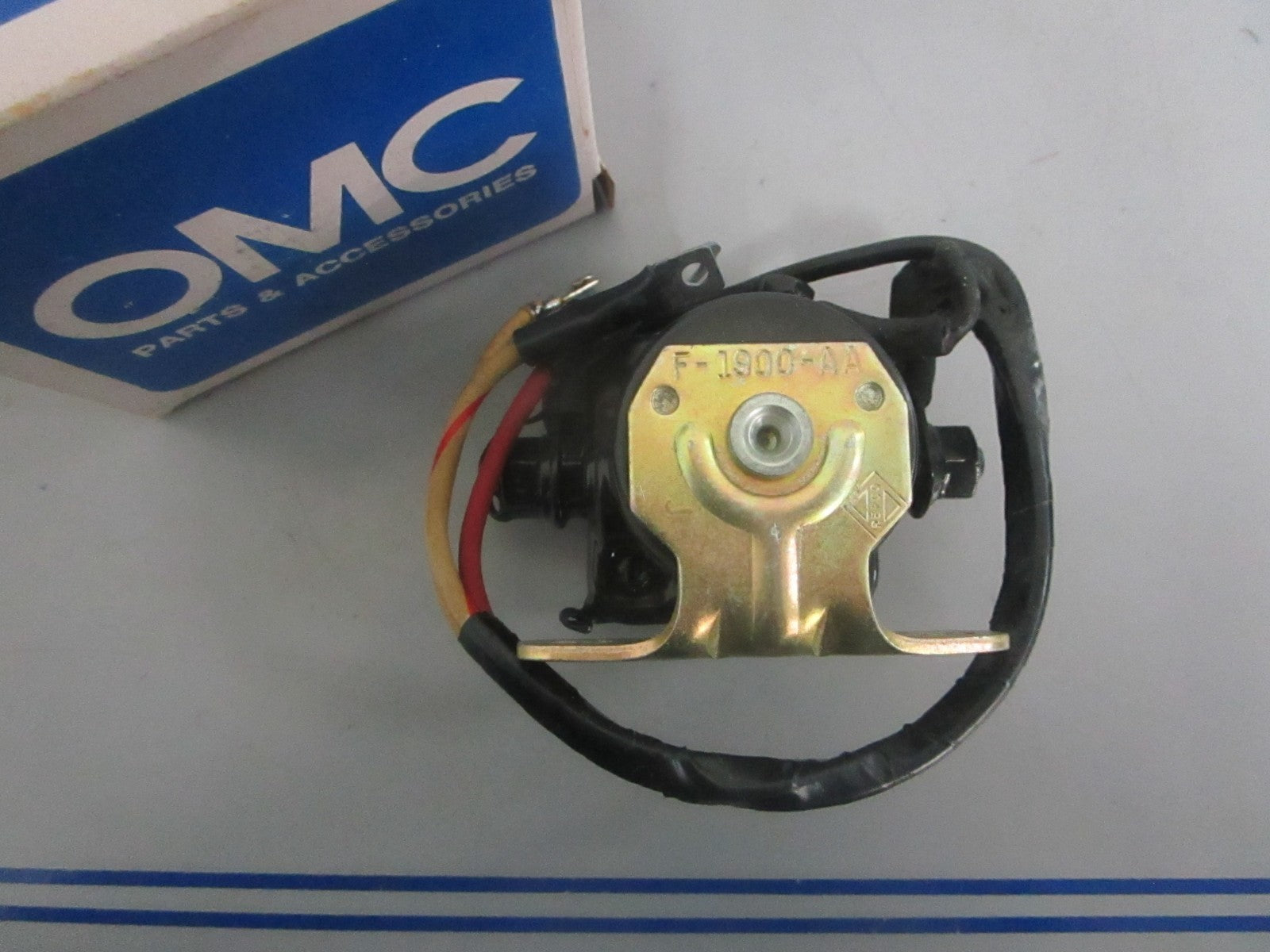NEW OEM 980424 0980424 OMC Johnson Evinrude Solenoid 0820