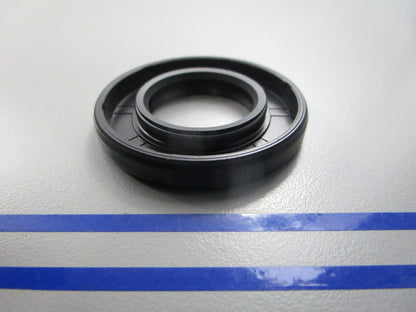 NEW OEM 91203-ZE0-013 Honda Oil Seal 0810