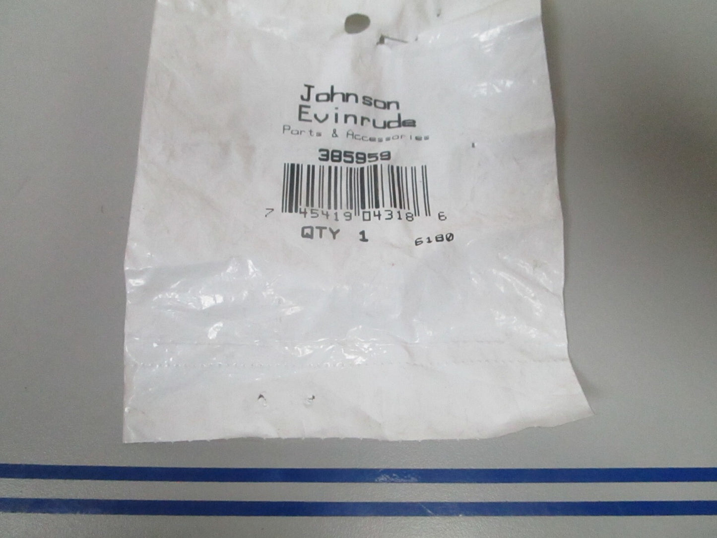 *NEW OEM* 0810 OMC Johnson Evinrude Clamp & Set Screw 385959 0385959