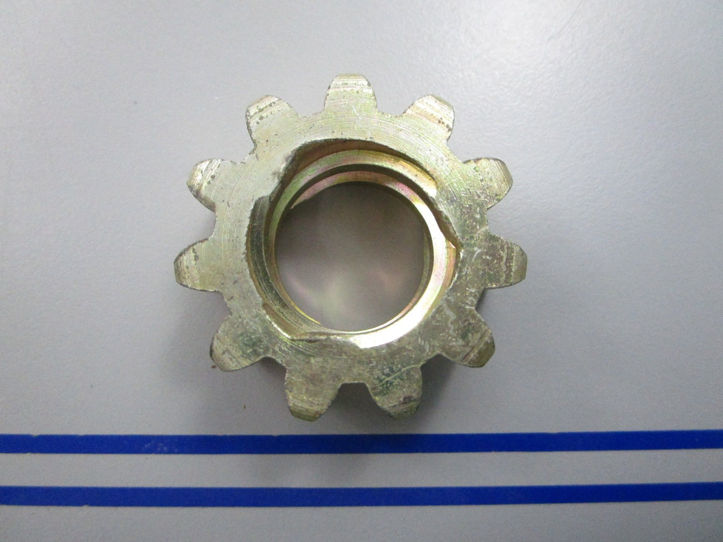 NEW OEM 387382 0387382 OMC Johnson Evinrude Pinion 0810