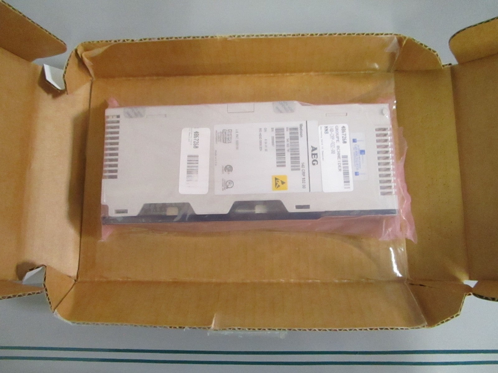 Schneider Modicon 140CRP93200 Quantum RIO Head-End Adaptor 2CH NEW OEM 0820