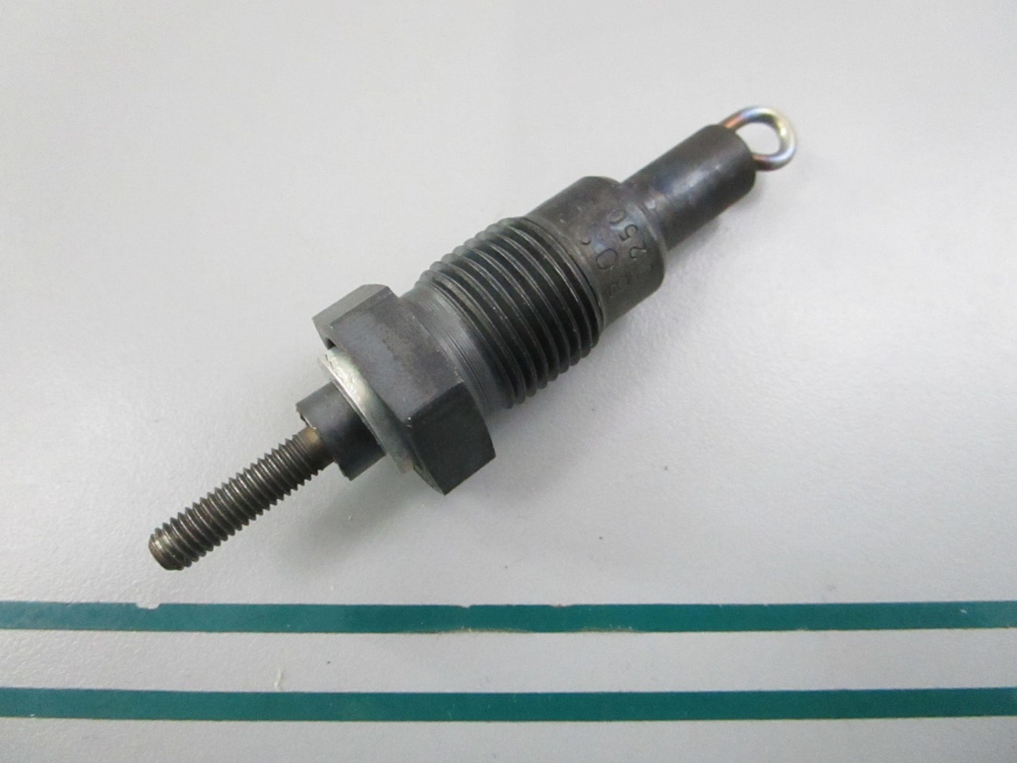NEW OEM 0250001016710 Bosch Glow Plug 0810