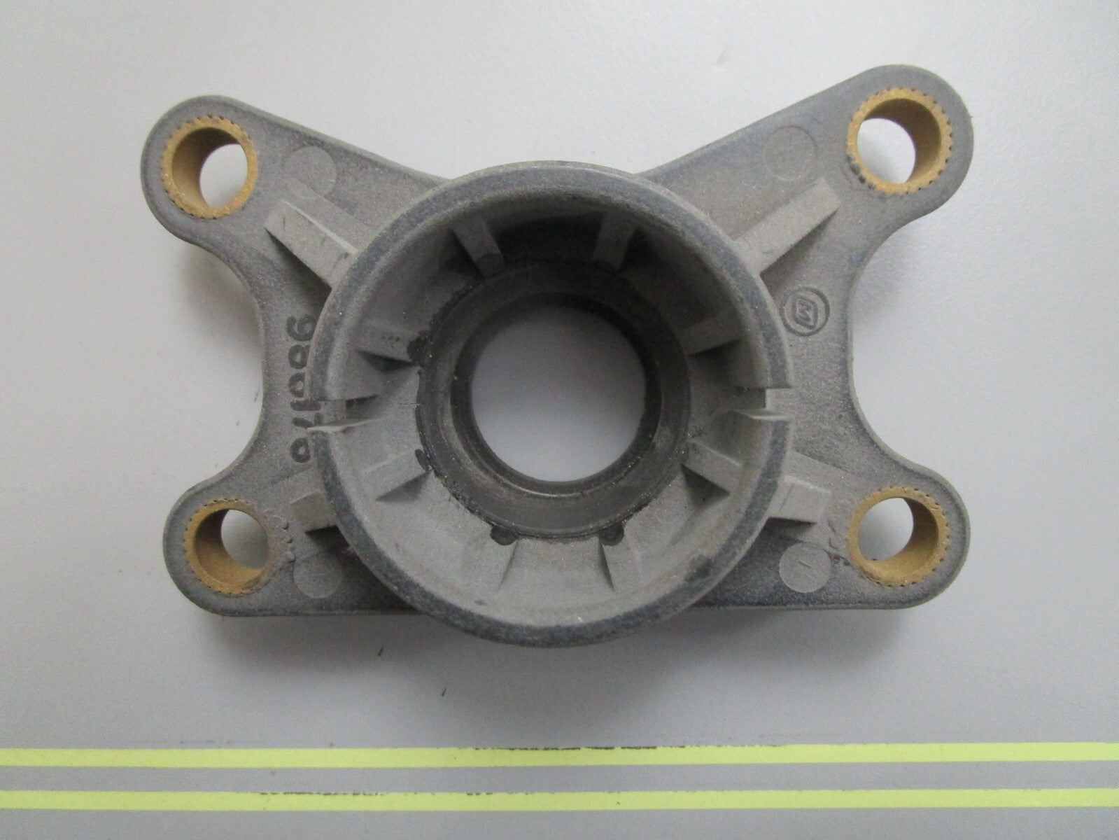 *NEW OEM* 0820 OMC Johnson Evinrude Guide & Seal 986176 0986176
