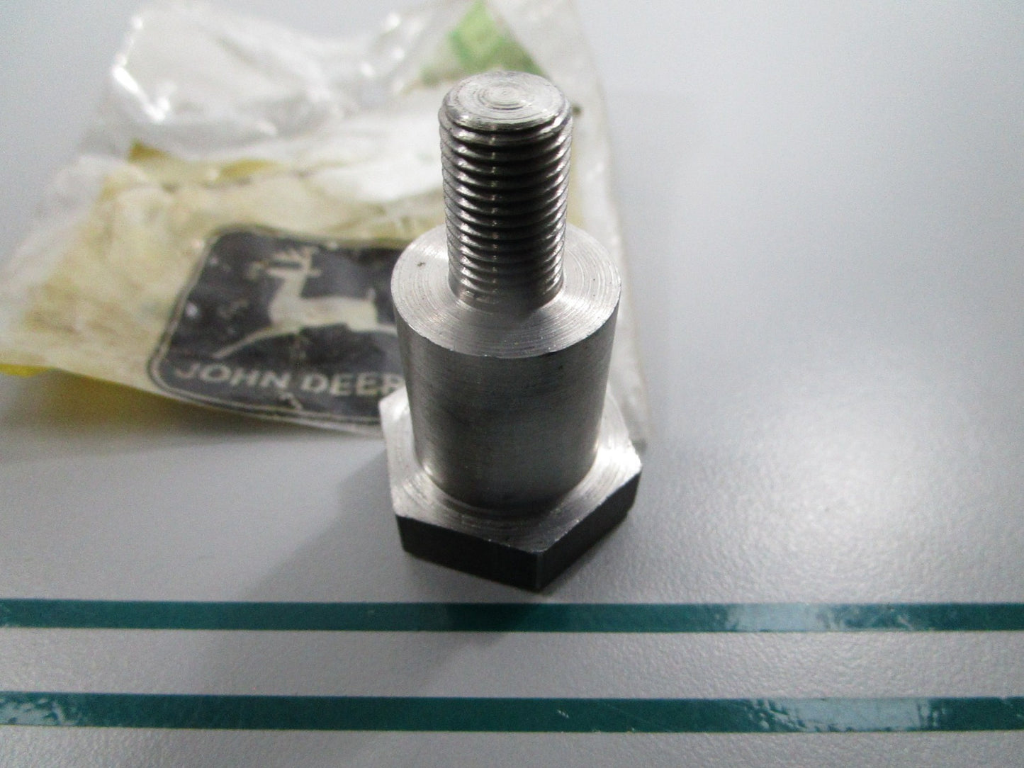 NEW OEM ET11367 John Deere Shoulder Screw 0810