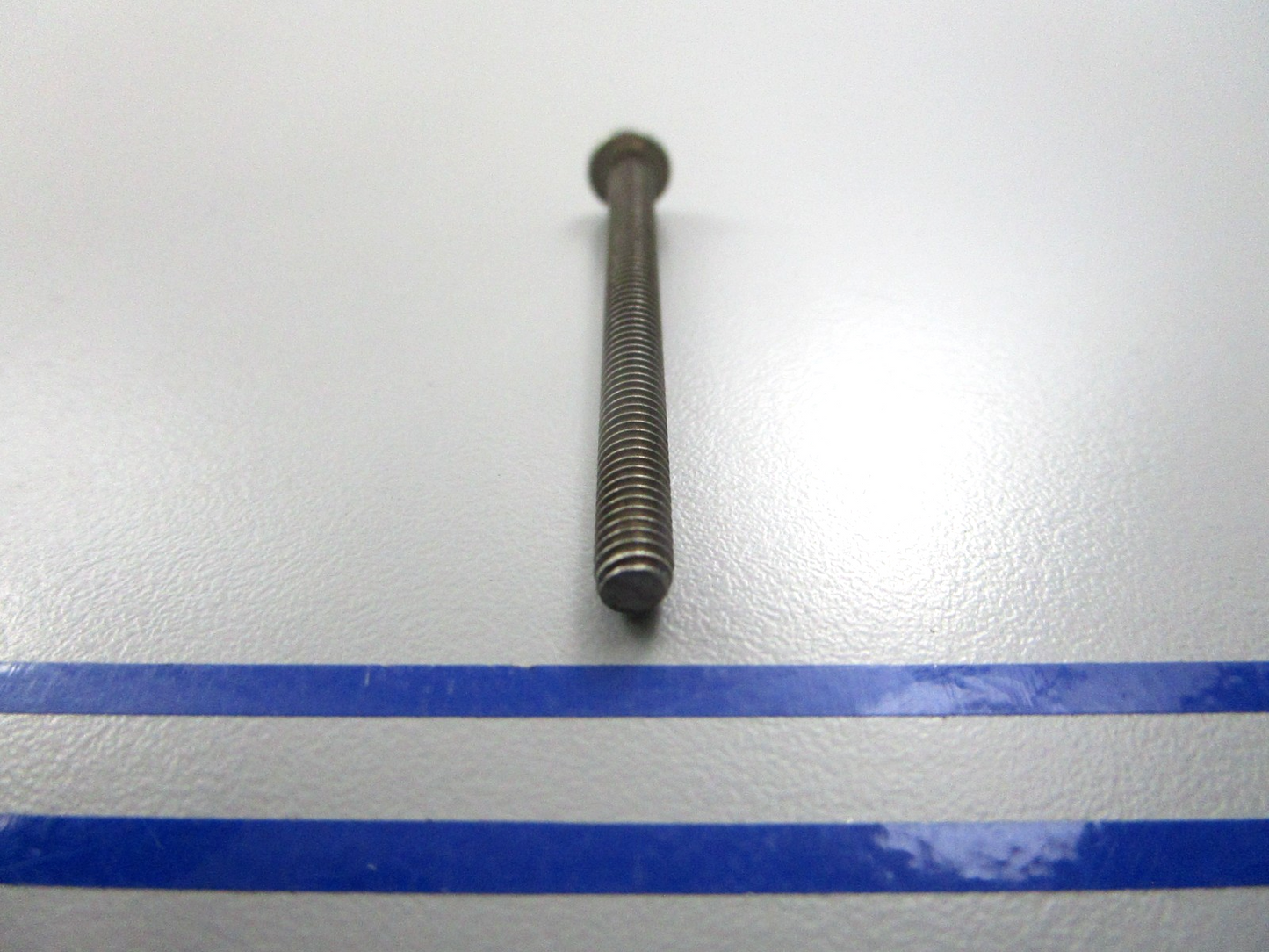 *NEW OEM* 0810 OMC Johnson Evinrude Screw 338622 0338622