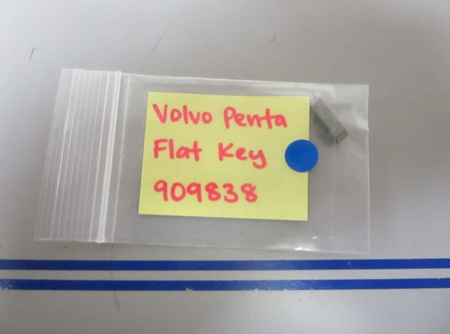 *NEW OEM* 0810 Volvo Penta Flat Key 909838