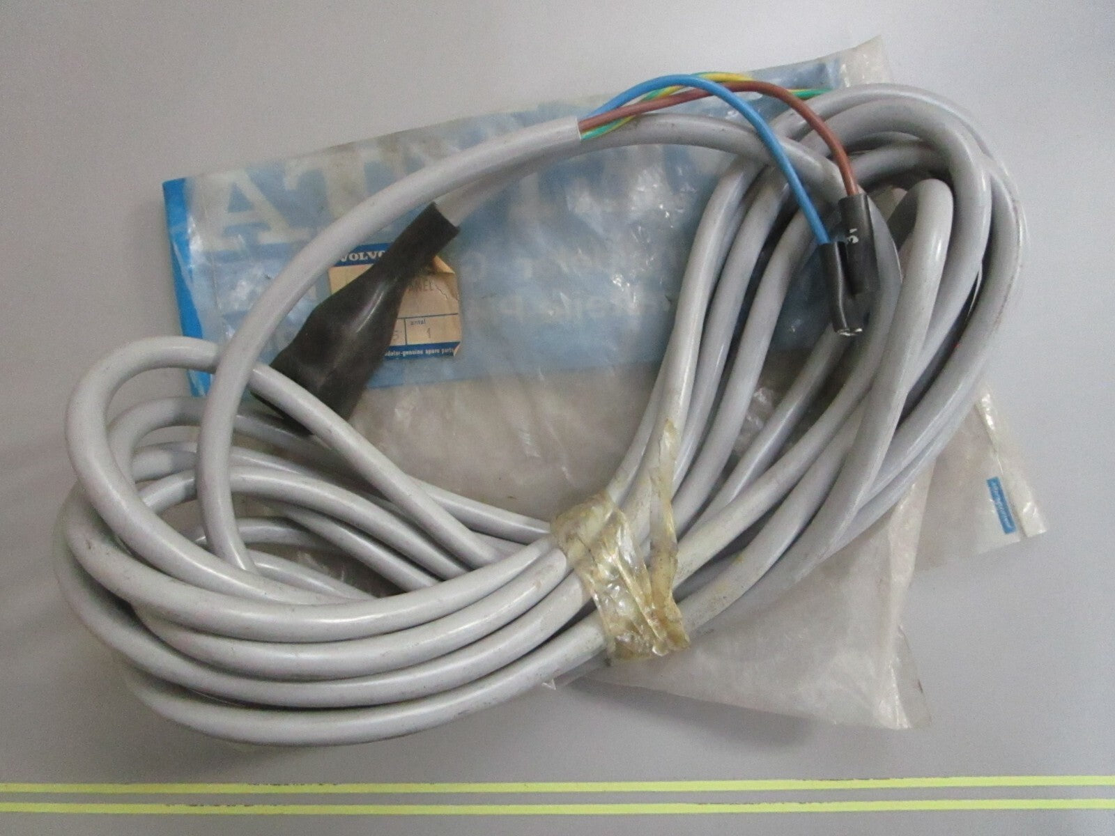 *NEW OEM* 0820 Volvo Penta Instrument Panel Trim Harness 850375