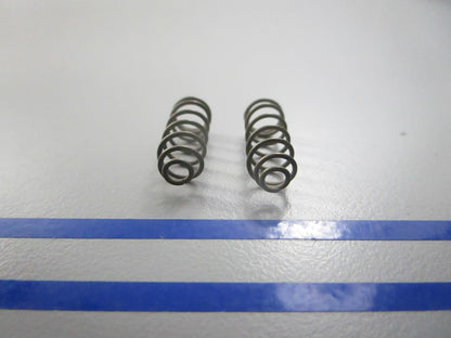 NEW OEM (LOT OF 2) 305860 0305860 OMC Johnson Evinrude Spring 0810