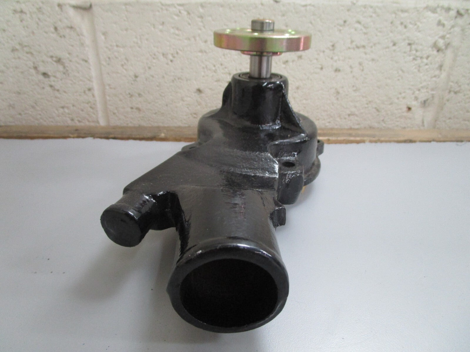 *NEW OEM* 0820 Mercury Quicksilver Water Pump 880817