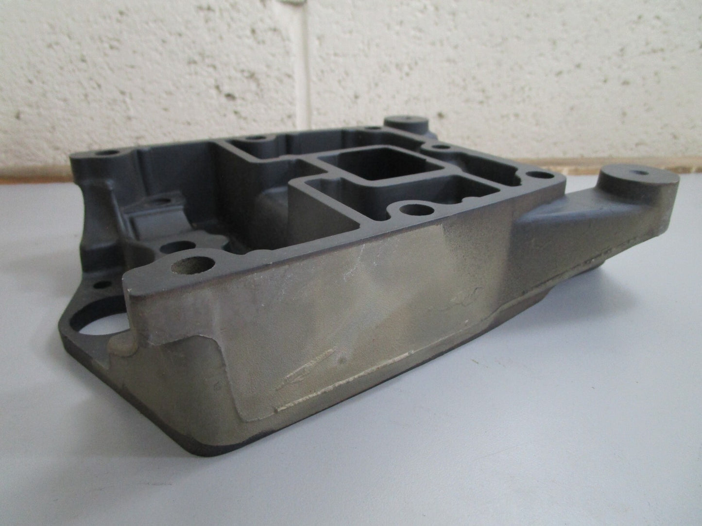 *NEW OEM* 0820 OMC Johnson Evinrude Adaptor 336274 0336274 336307