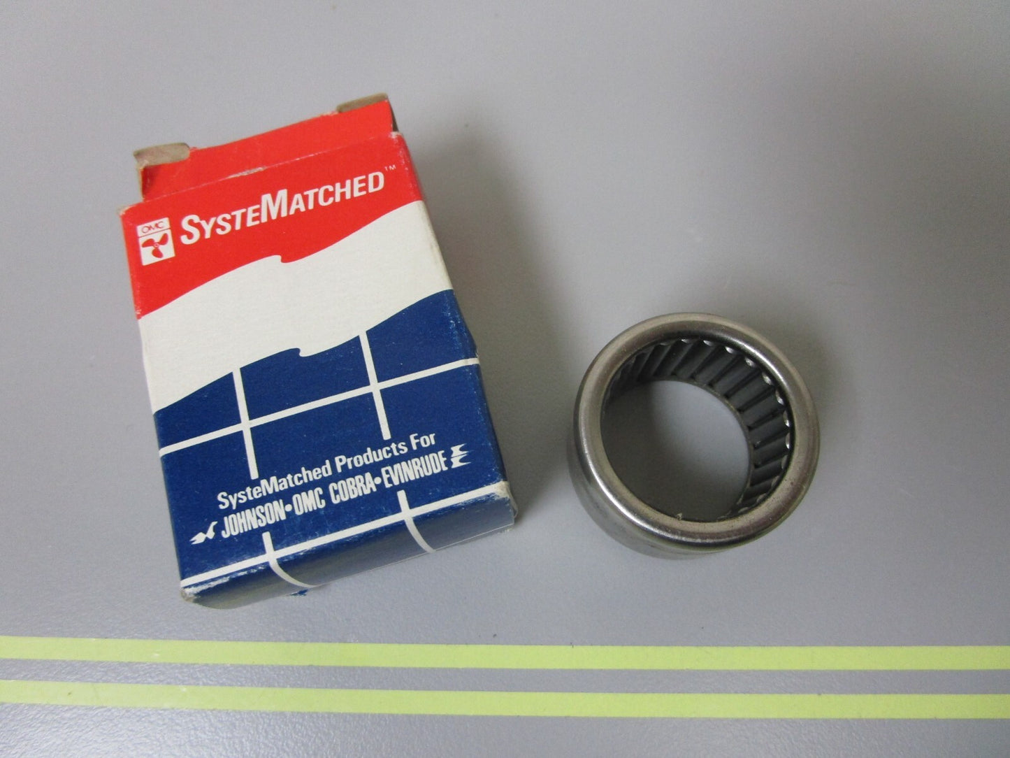 *NEW OEM* 0810 OMC Johnson Evinrude Pinion Bearing 376856 0376856