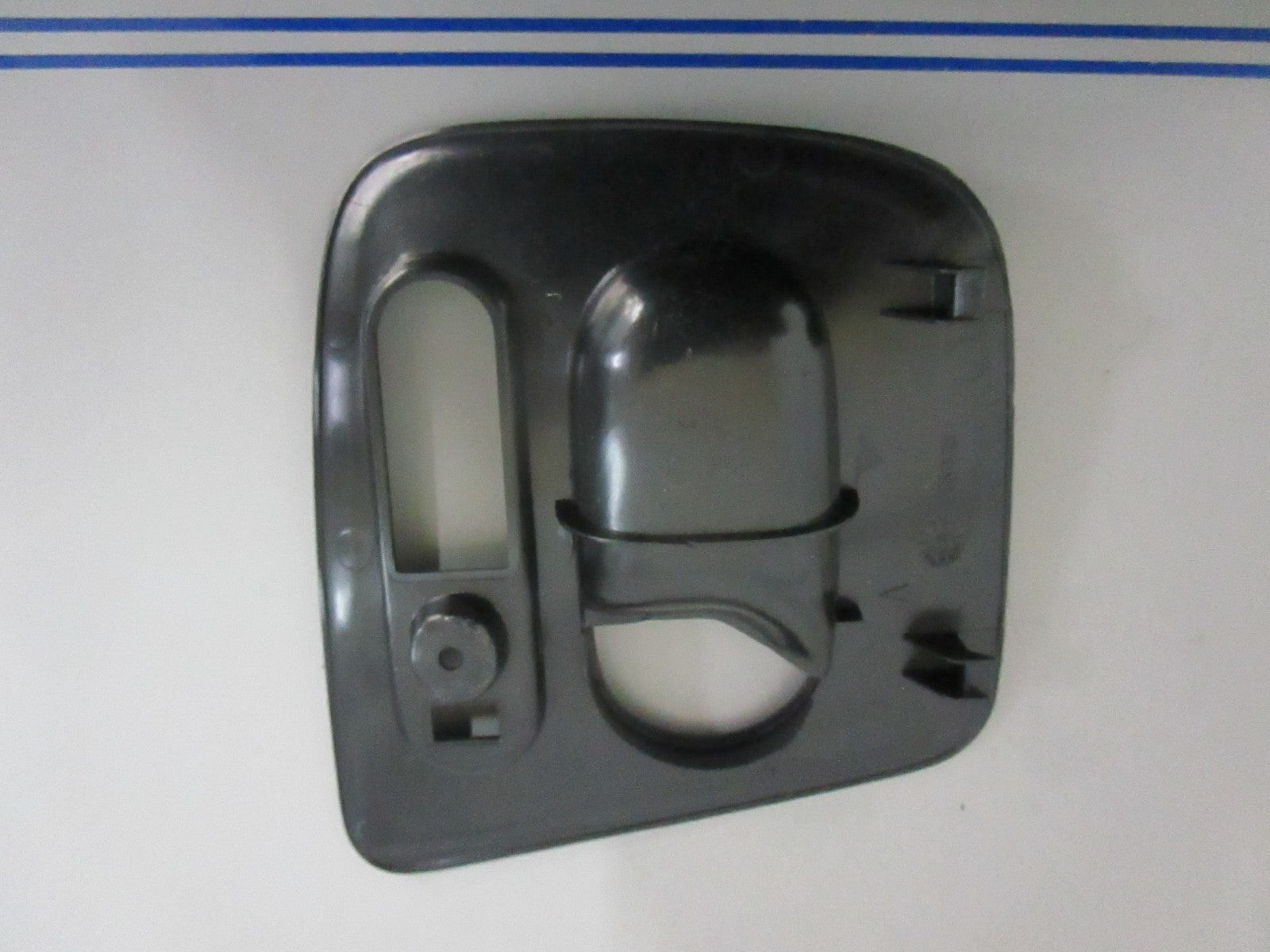 NEW OEM 9578824 Saab Mounting Plate 0820