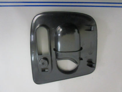 NEW OEM 9578824 Saab Mounting Plate 0820