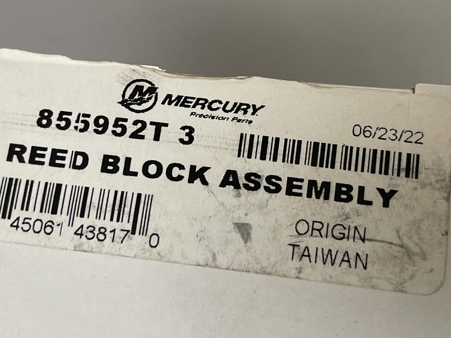 *NEW OEM* 0670 Mercury Quicksilver Reed Block Assembly 855952T3