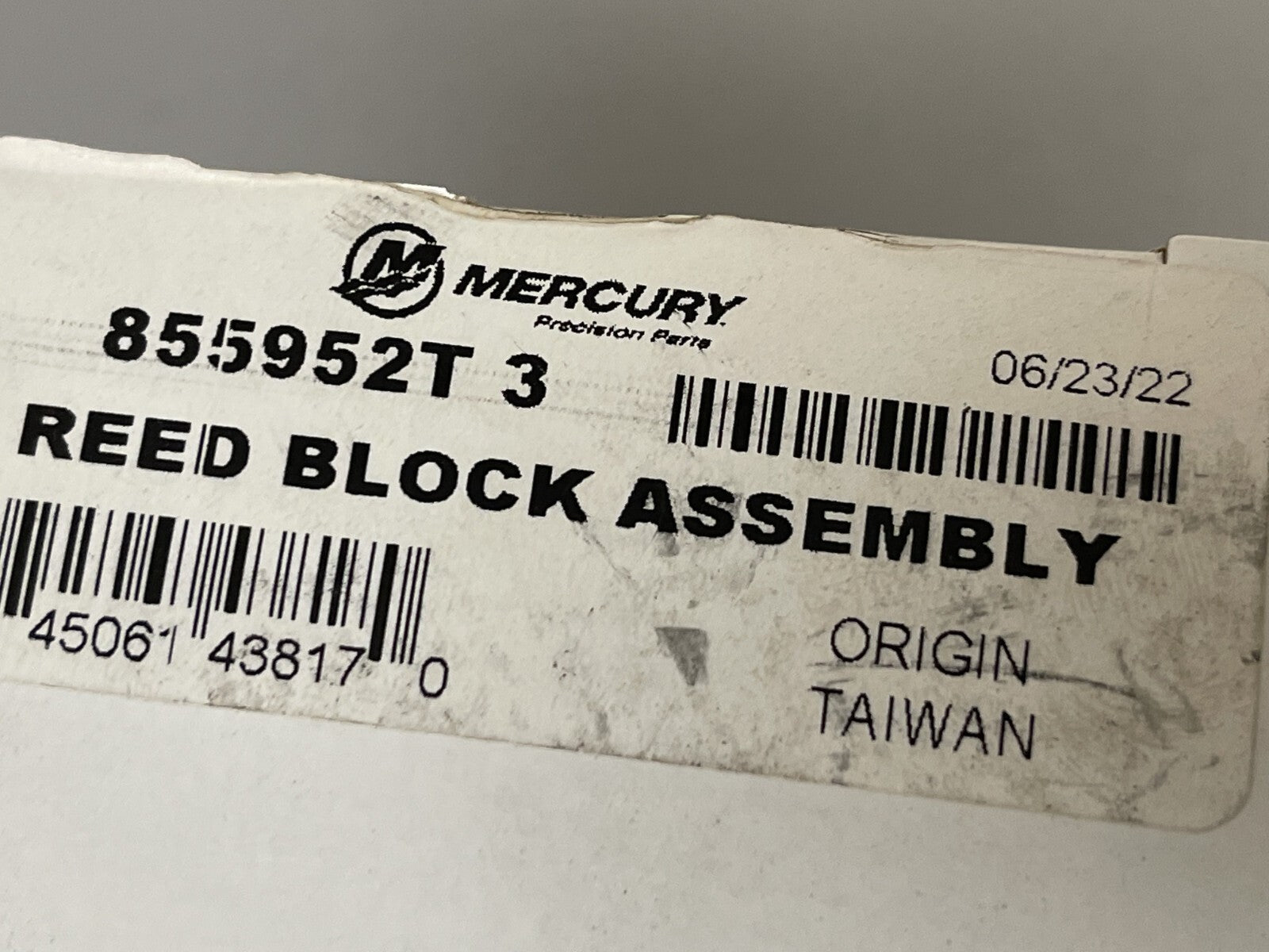 *NEW OEM* 0670 Mercury Quicksilver Reed Block Assembly 855952T3