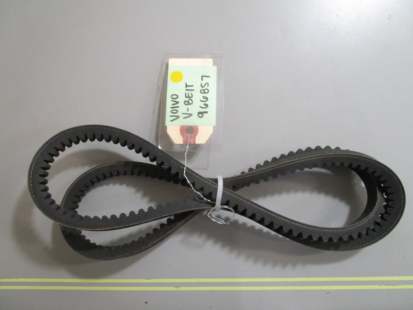 *NEW OEM* 0810 Volvo Penta V-Belt 966857
