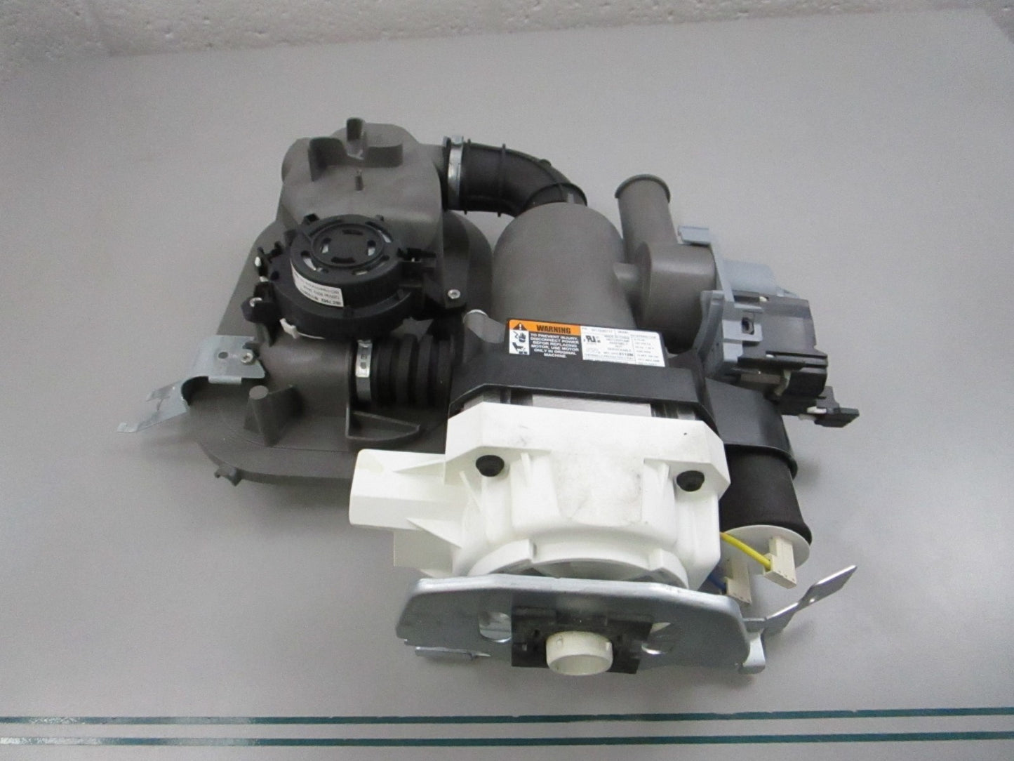 NEW OEM W11416362 Whirlpool Pump & Motor Assembly 0810