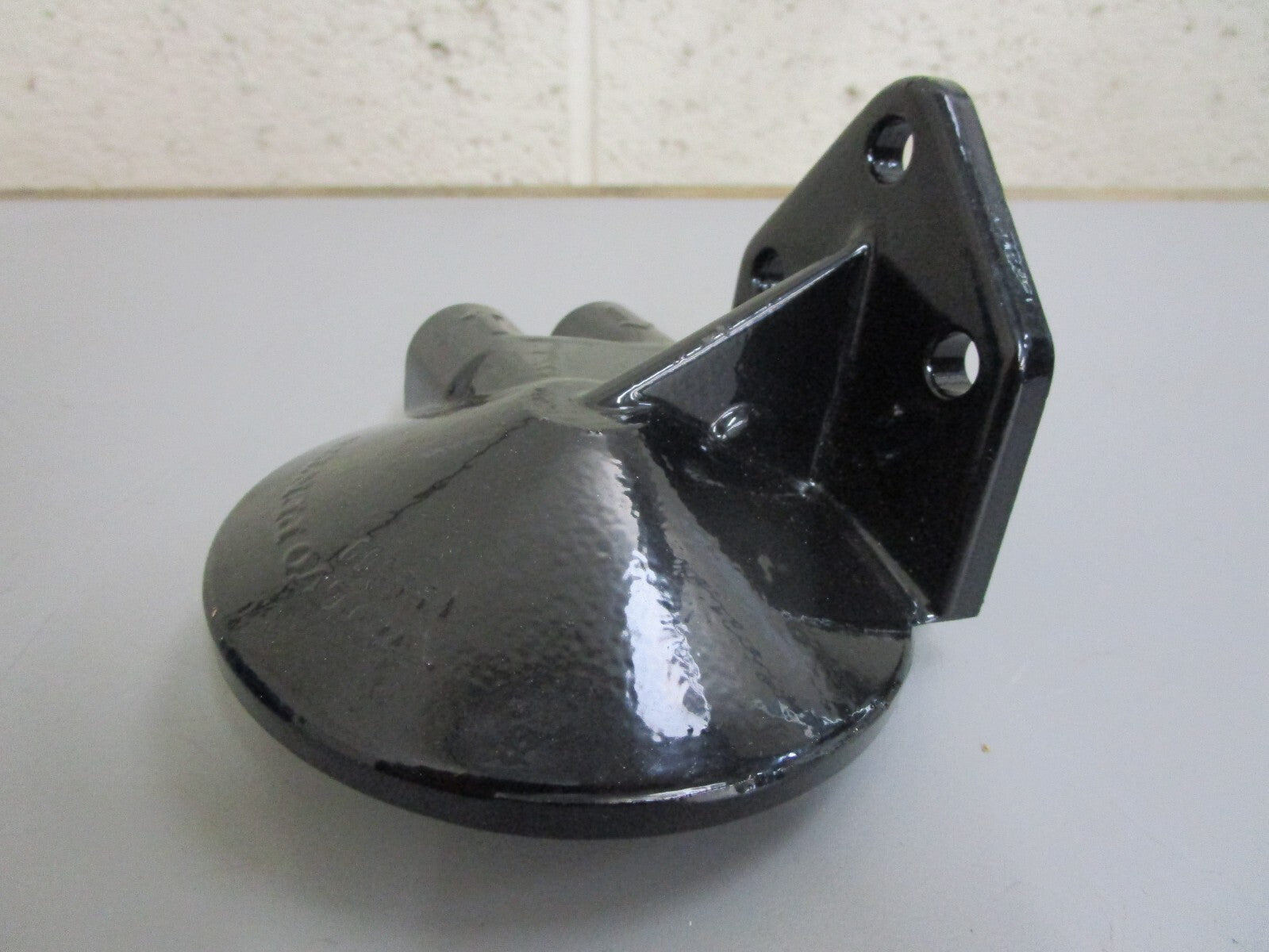 *NEW OEM* 0820 Volvo Penta Head Cover 855569