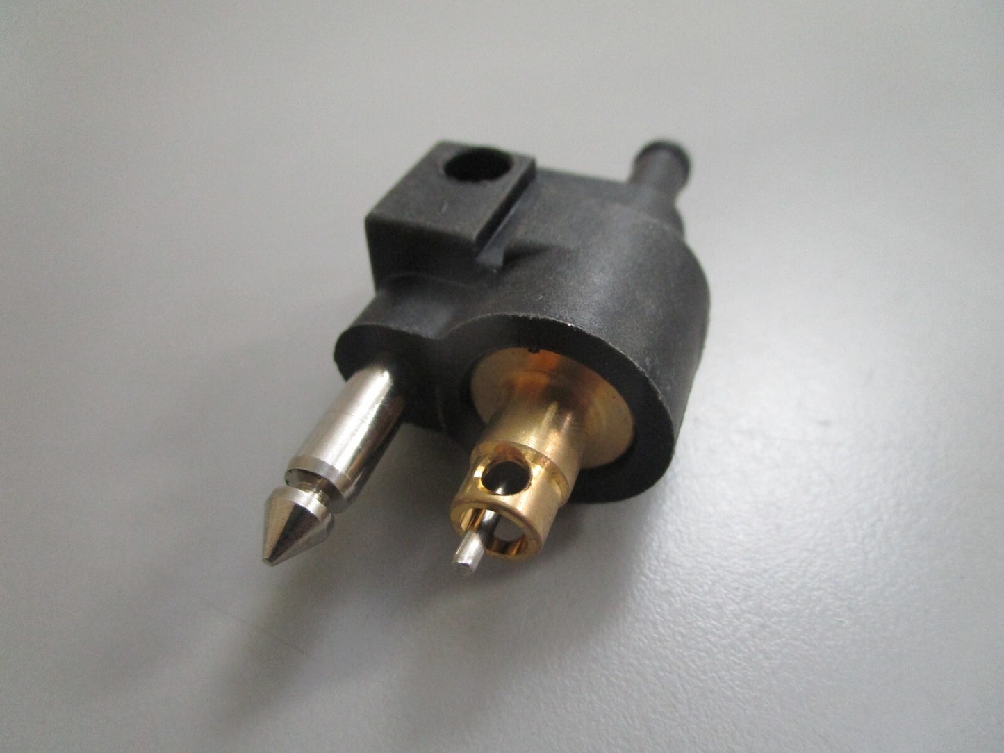 *NEW OEM* 0810 Mercury Quicksilver Fuel Connector 14187M