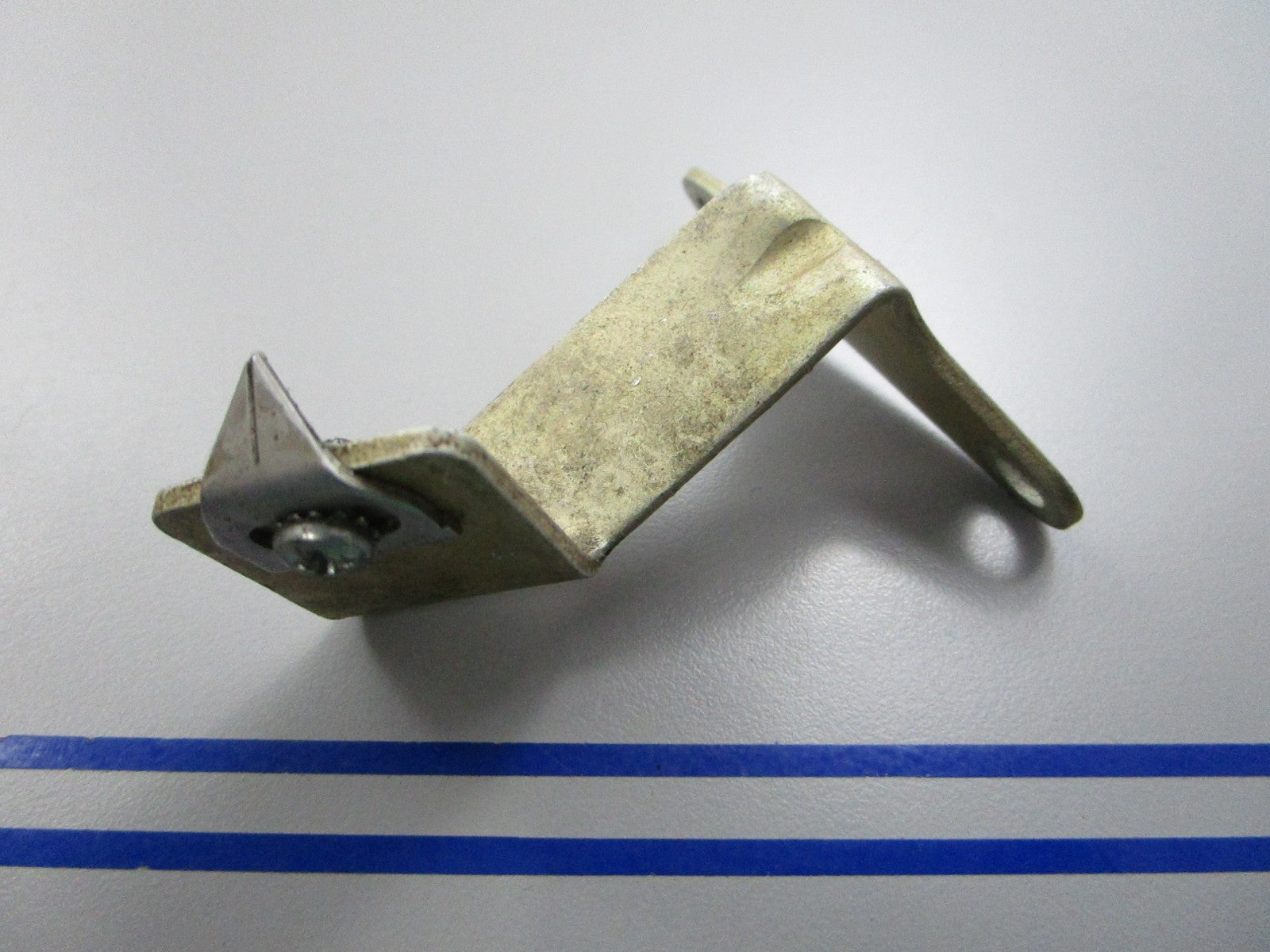 NEW OEM 342496 0342496 OMC Johnson Evinrude Bracket 0810
