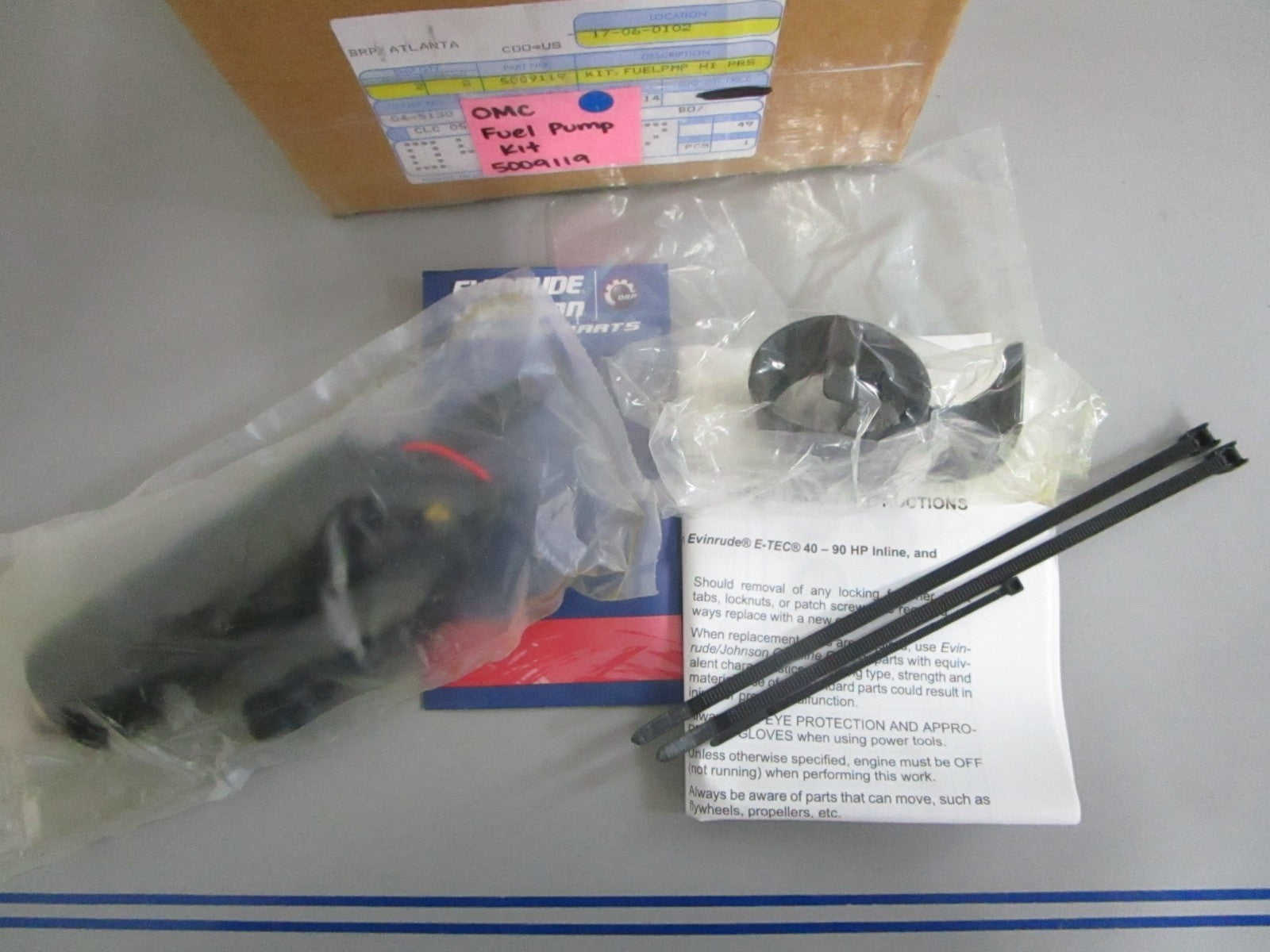 *NEW OEM* 0820 OMC Johnson Evinrude Fuel Pump Kit 5009119