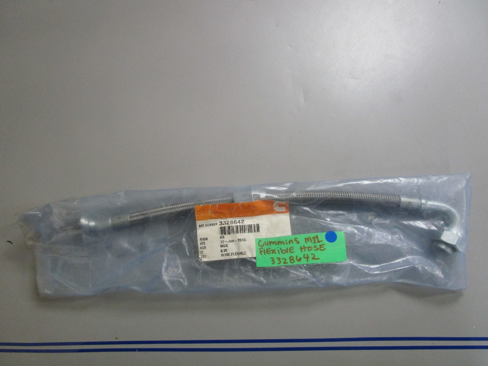 *NEW* 0810 Cummins M11 Flexible Hose 3328642