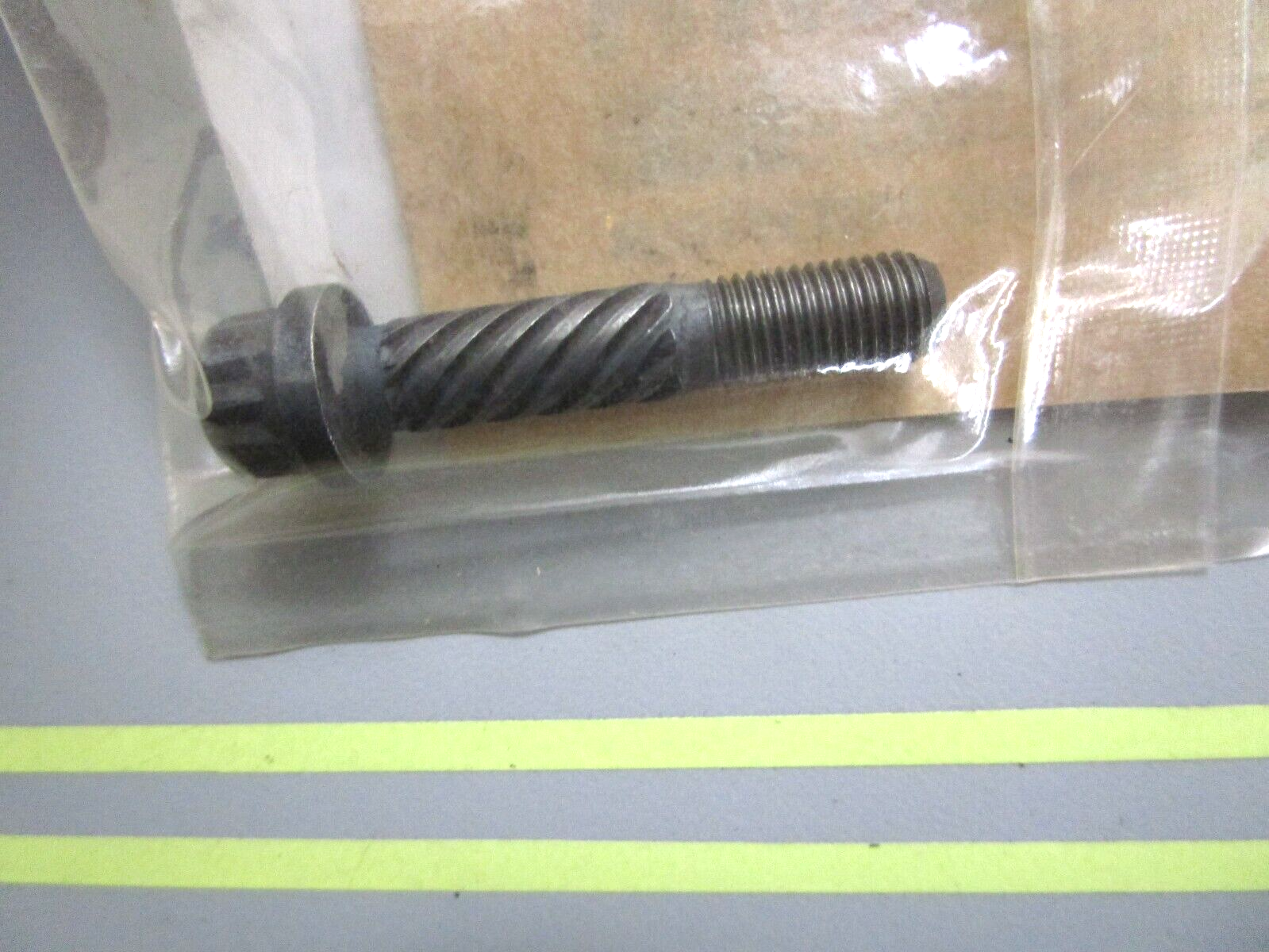 *NEW OEM* 0750 Yamaha CRANKSHAFT CONNECTING ROD BOLT 62Y-11654-00-00