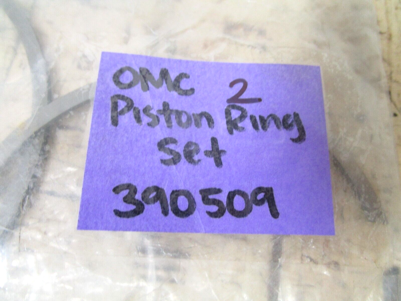 *NEW OEM* 0750 OMC Johnson Evinrude 2 PISTON RING SET 390509 0390509