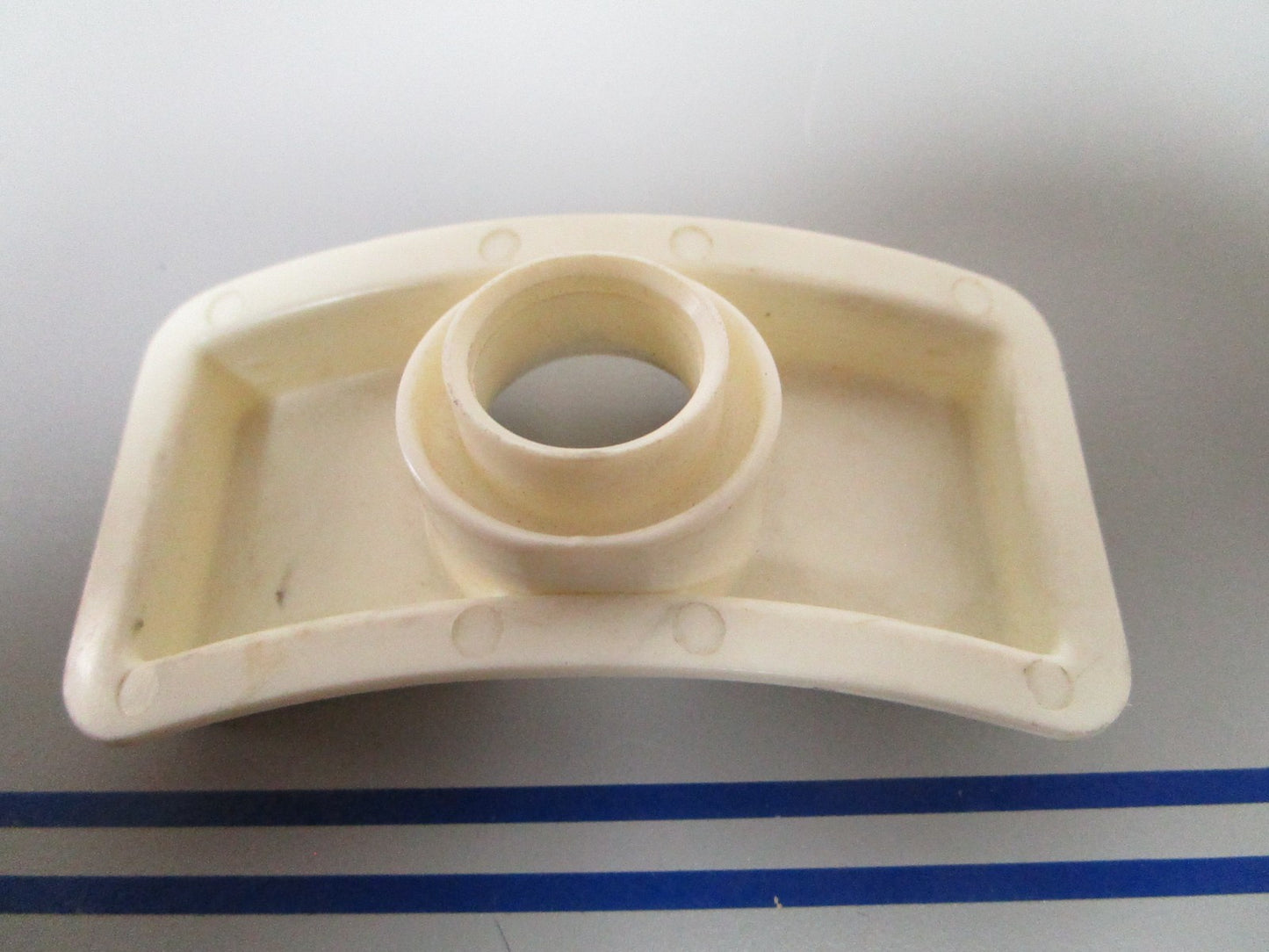 NEW OEM 319714 0319714 OMC Johnson Evinrude Support Plate 0720