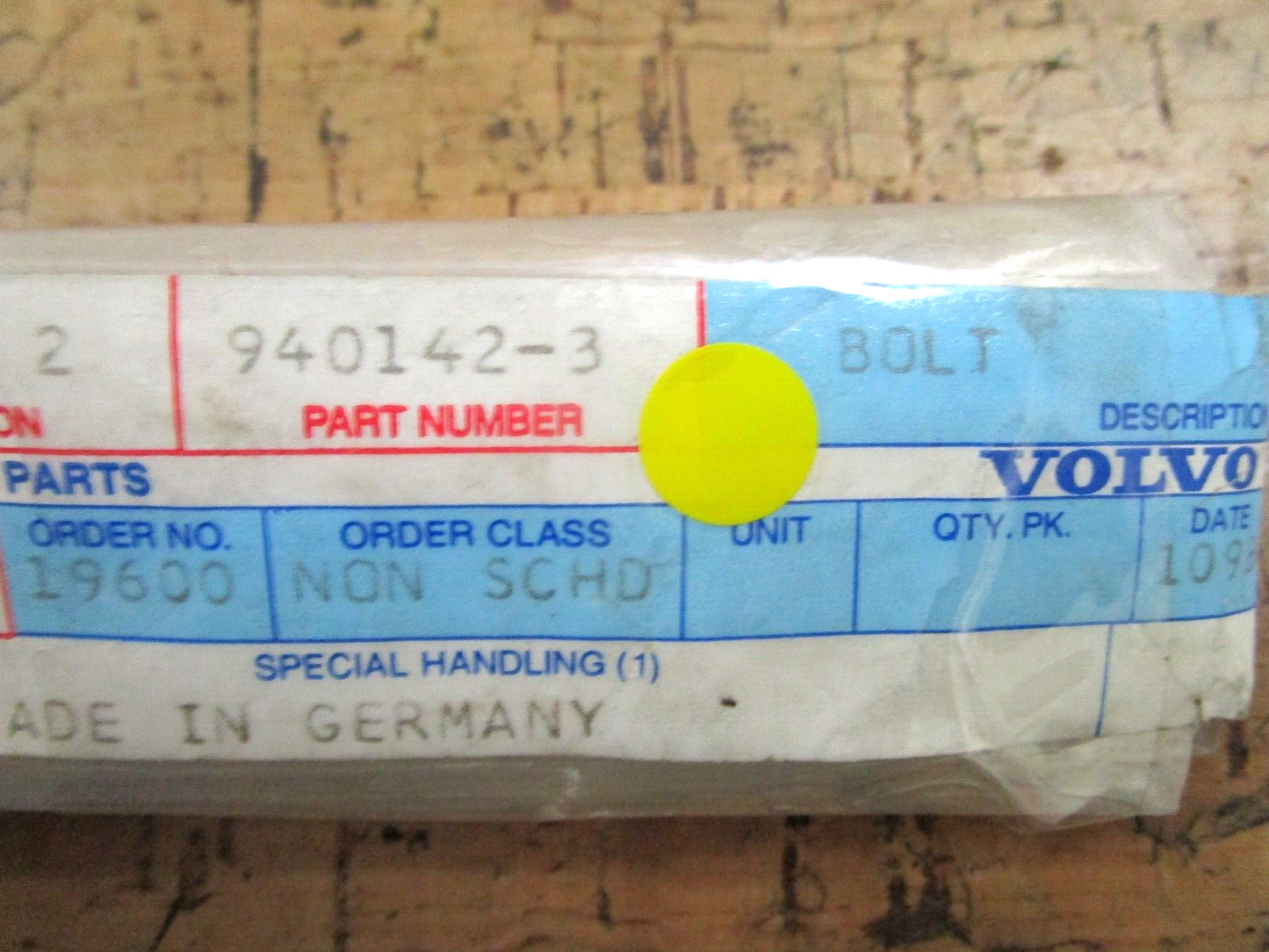 *NEW OEM* (LOT OF 4) 0750 Volvo Penta BOLT 940142-3