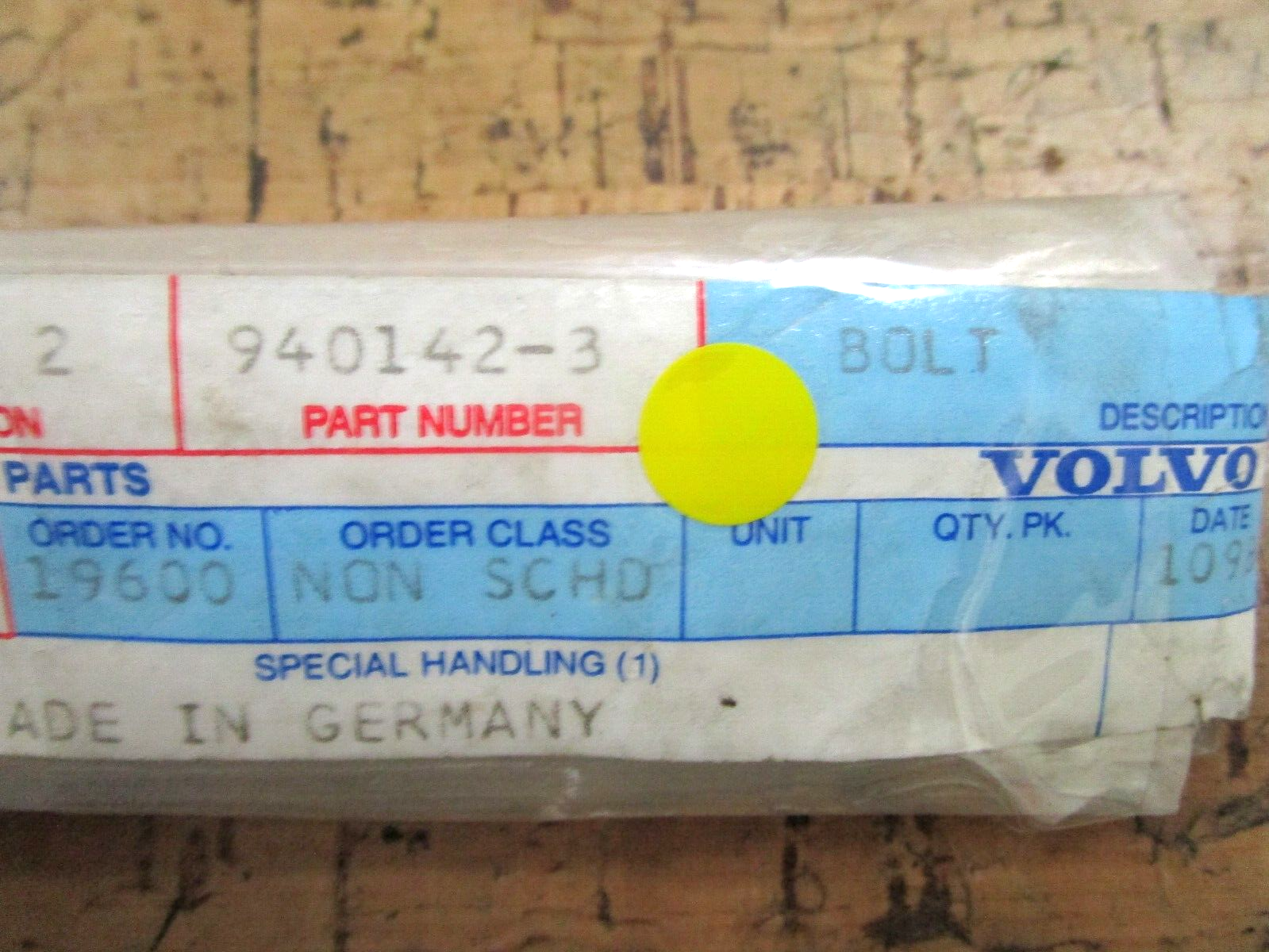 *NEW OEM* (LOT OF 4) 0750 Volvo Penta BOLT 940142-3