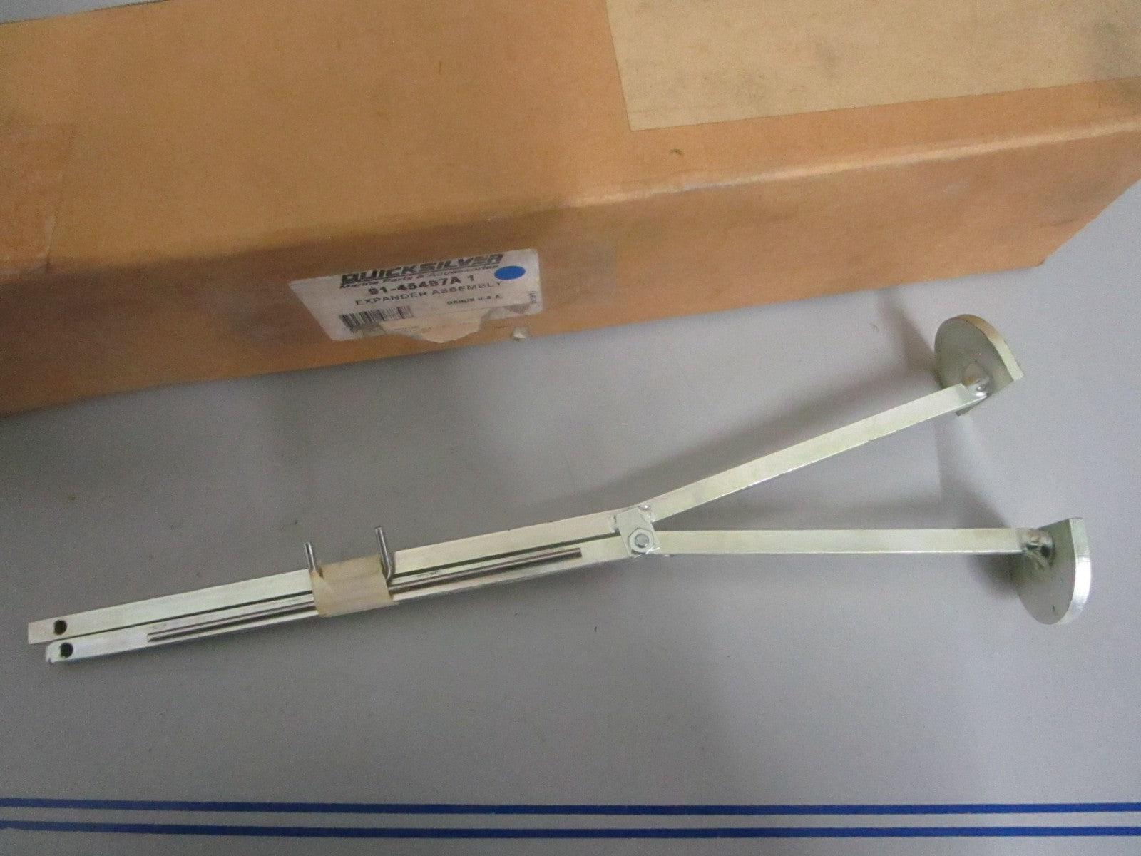 NEW OEM 91-45497A1 Mercury Quicksilver Expander Assy 0820