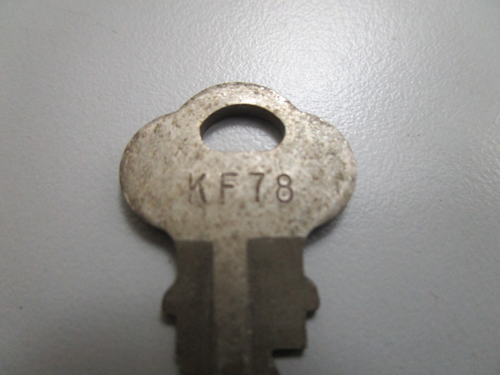 *NEW OEM* 0810 OMC Johnson Evinrude Ignition Key KF78 501593 0501593