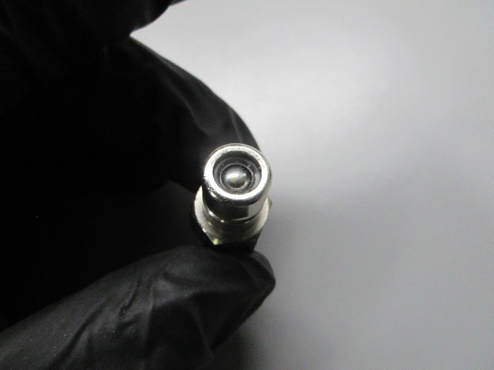 NEW OEM 65750-98505 Suzuki Fuel Connector 0810