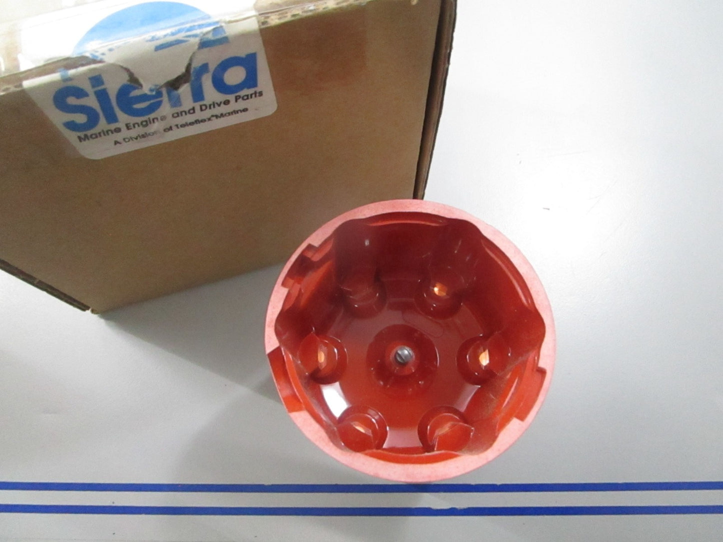*NEW* 0810 Sierra Distributor Cap 18-5393 Replaces: Volvo Penta 241669-1