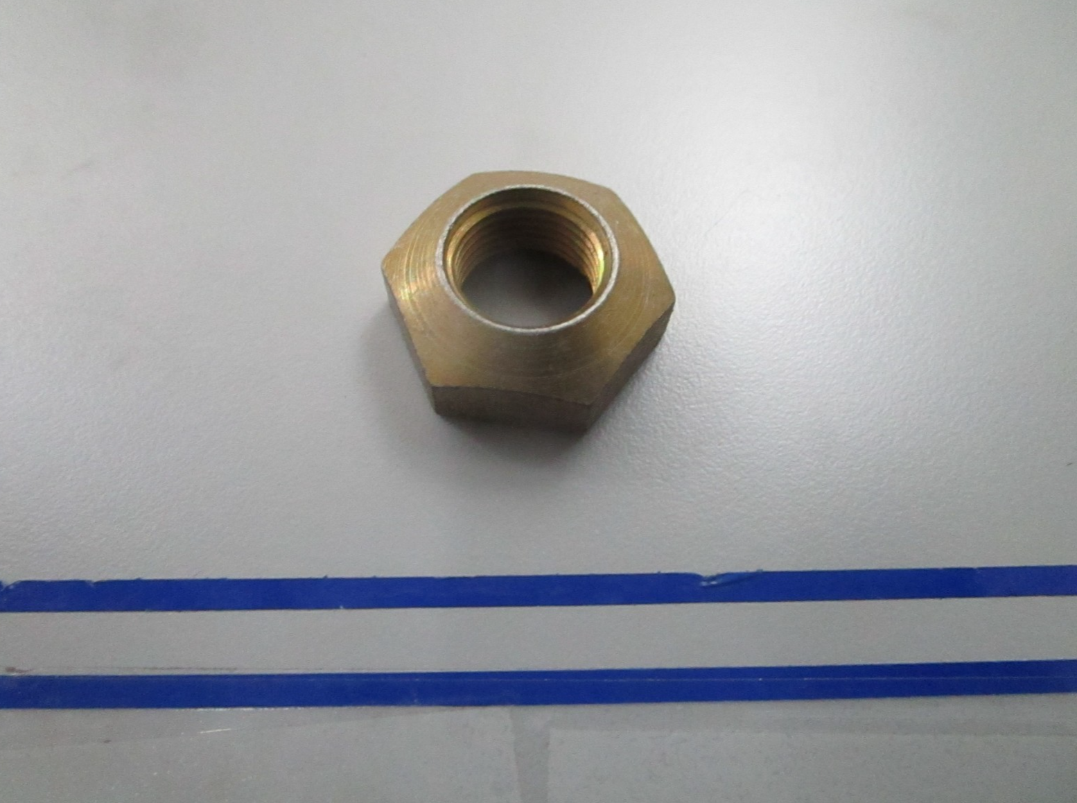 *NEW OEM* 0810 OMC Johnson Evinrude Crankshaft Nut 321341 0321341