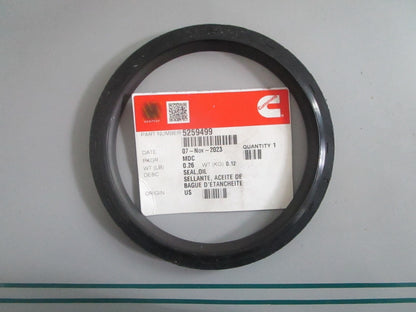NEW OEM 5259499 Cummins Oil Seal 0820