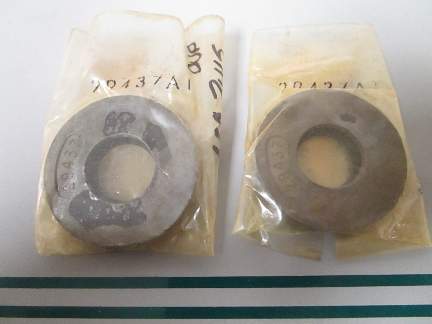 NEW OEM (LOT OF 2) 29437A1 Mercury Quicksilver Seal 0810