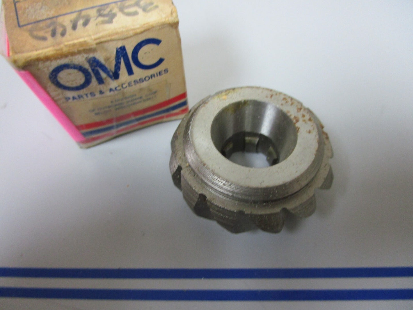 *NEW OEM* 0810 OMC Johnson Evinrude Pinion Gear 325442 333078 0325442 0333078