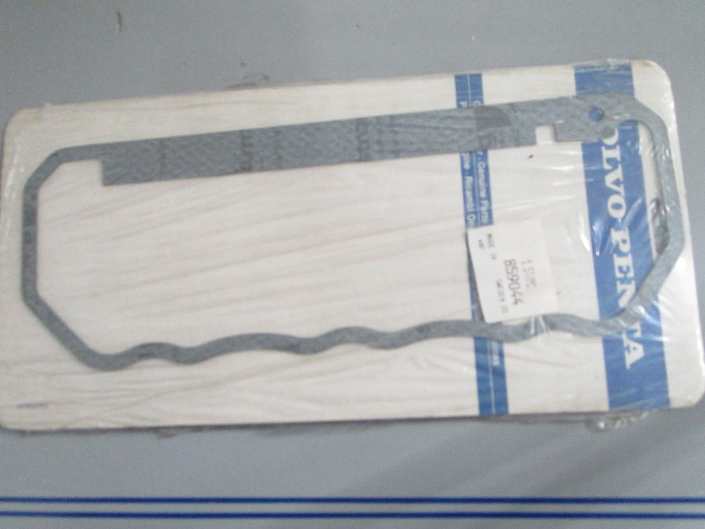 NEW OEM 859044 Volvo Penta Gasket 0820