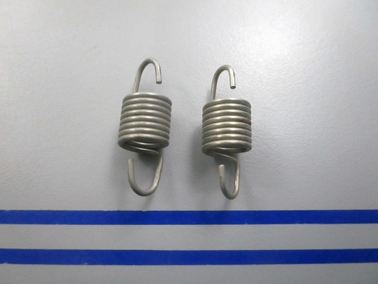 NEW OEM (LOT OF 2) 315176 0315176 OMC Johnson Evinrude Starter Lock Spring 0810