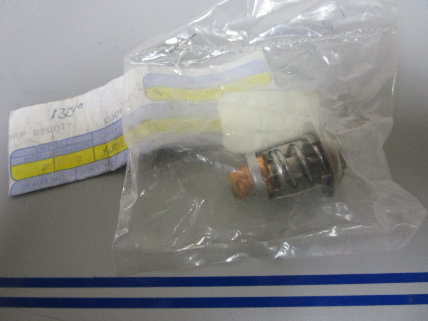 *NEW OEM* 0810 OMC Johnson Evinrude Thermostat Assembly 5001036