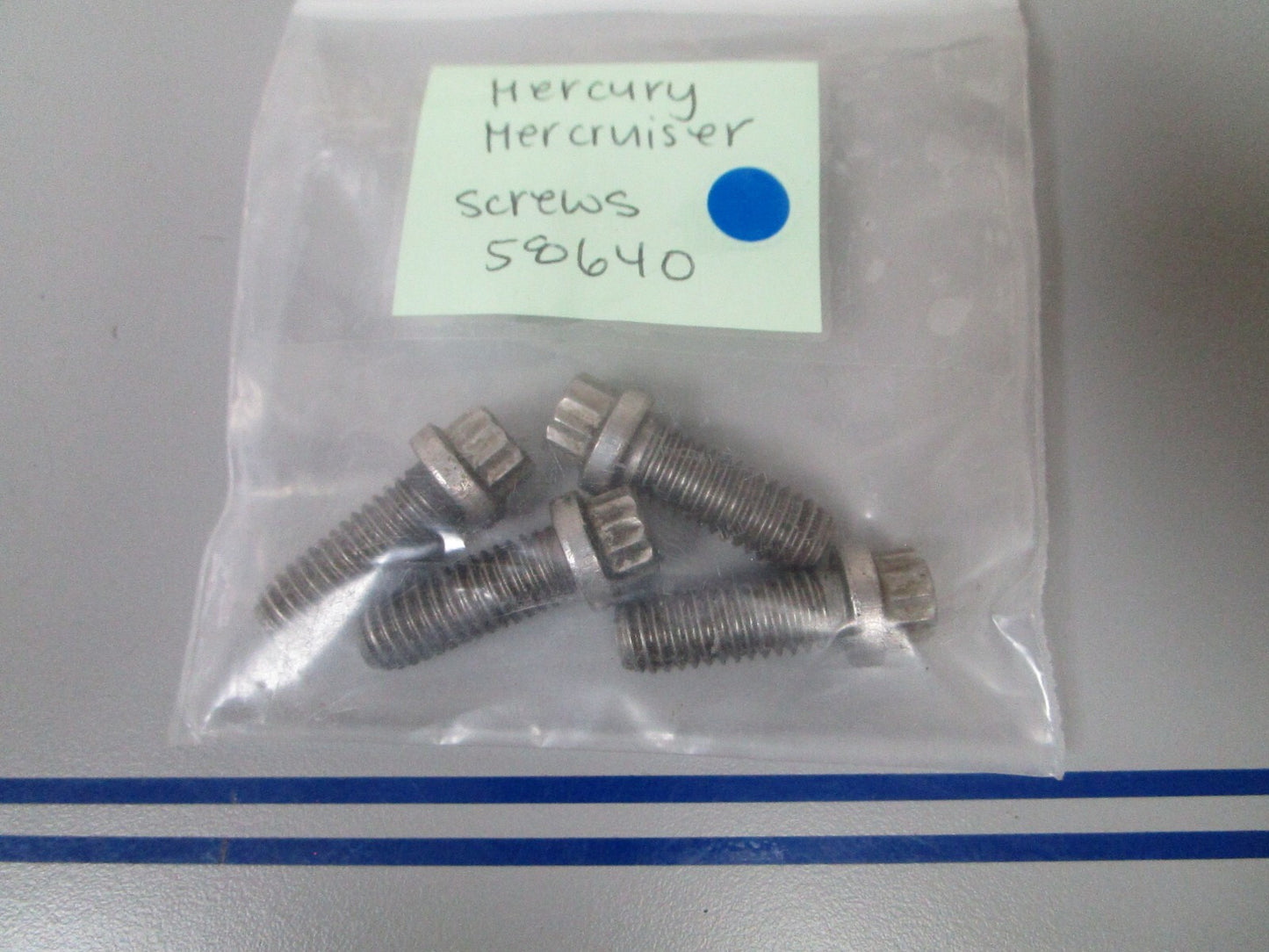*NEW OEM* (LOT OF 4) 0810 Mercury Mercruiser Screws 58640