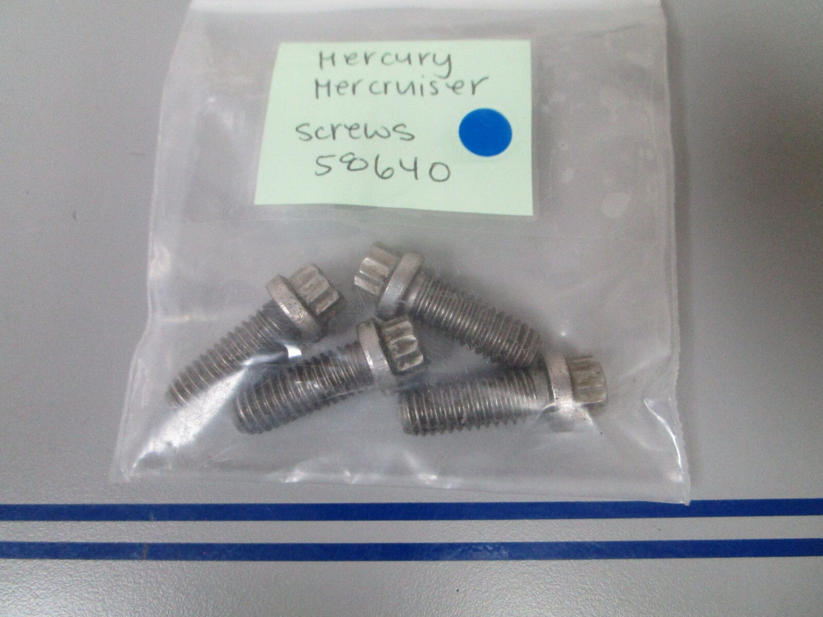 *NEW OEM* (LOT OF 4) 0810 Mercury Mercruiser Screws 58640