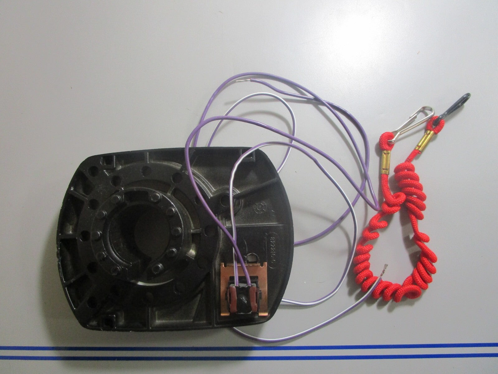 *NEW OEM* 0810 Mercury Quicksilver Panel Mount Bezel Ay 827280A42 822216-C